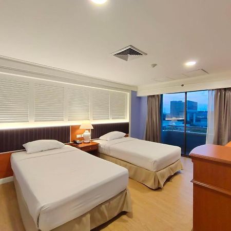 Ebina House - Sha Extra Plus Bangkok Exteriör bild