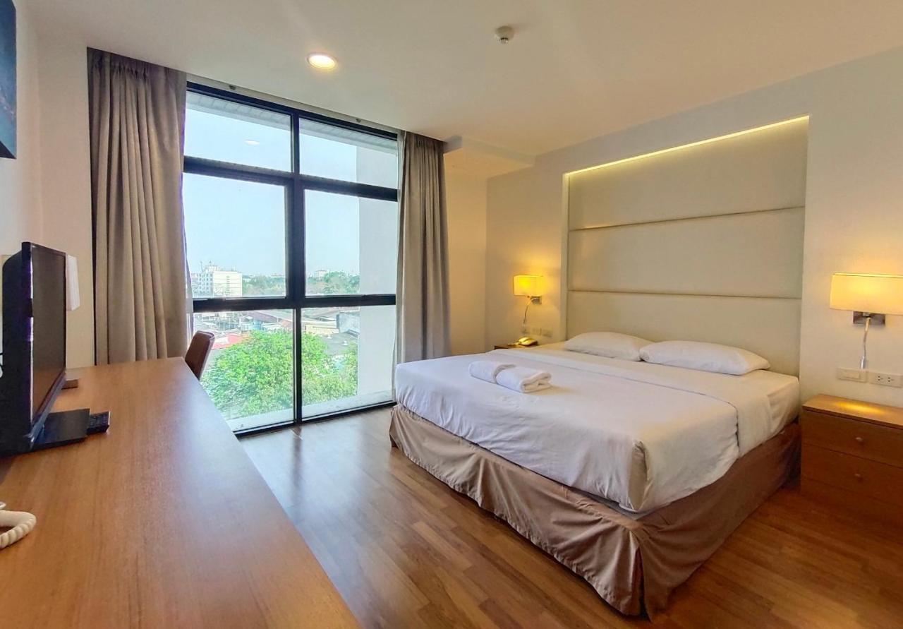 Ebina House - Sha Extra Plus Bangkok Exteriör bild